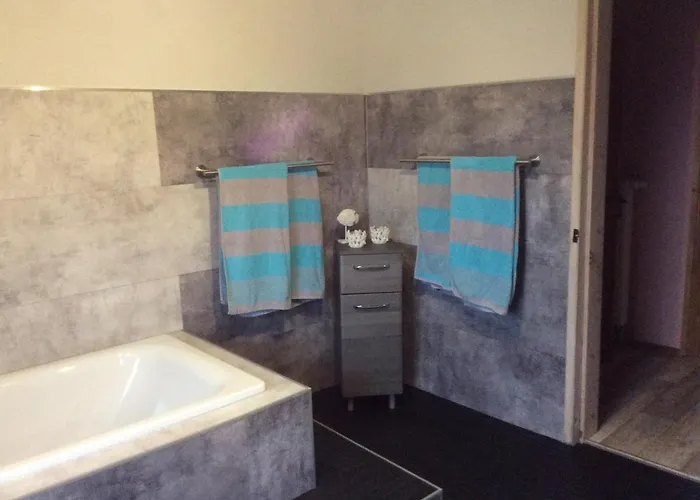 Uwe's Sporthuette Apartment *